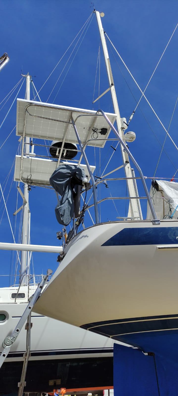 Heavy-duty solar arch build